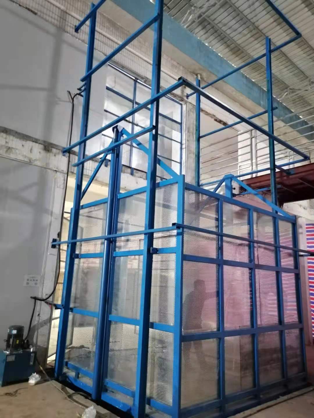 簡(jiǎn)易貨梯的安全管理刻不容緩。