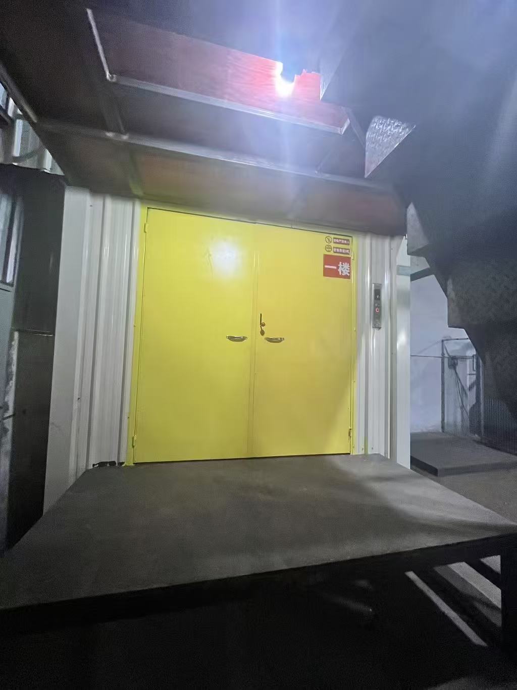 直頂式升降平臺（可辦證）(圖2)