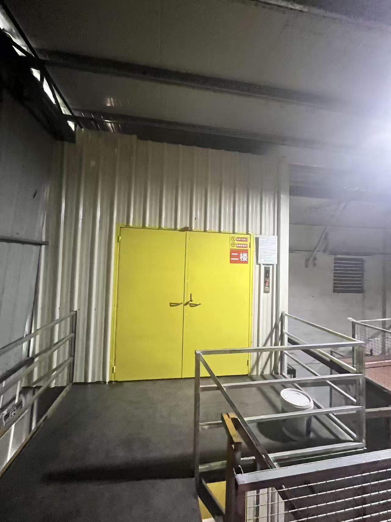 直頂式升降平臺（可辦證）(圖3)